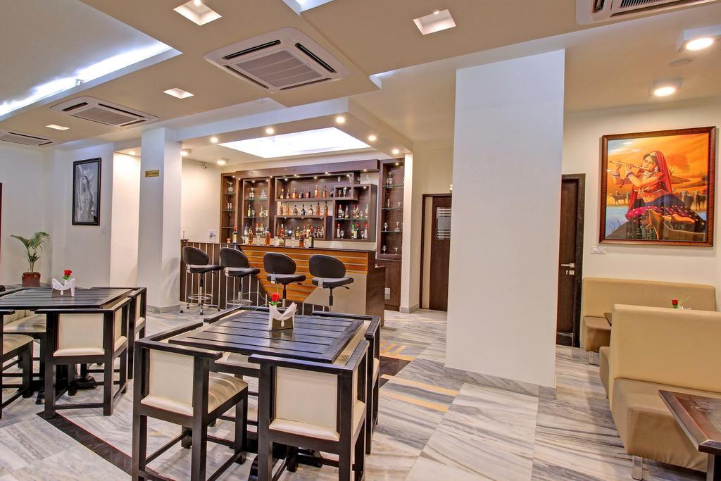 Hotel Nawalgarh Plaza Eksteriør billede